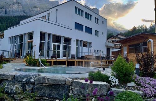 Leukerbad Hotel | Therme 51° Hotel Physio & Spa