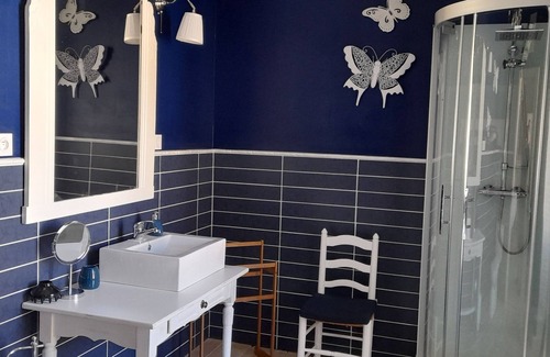Chambon-le-Chateau Bed & Breakfast | They dreamed about it. Bed and breakfast at Chambon le Château in Margeride.