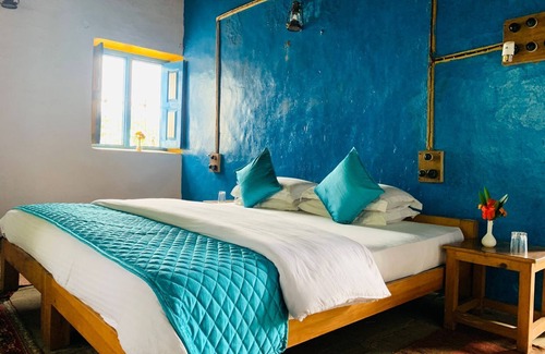 Almora Hotel | Thikalna Himalayan Retreat