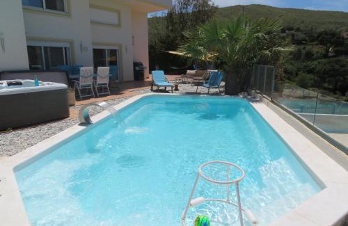 Thymari House | Thimari Sports & Spa with private pool and jacuzzi