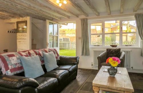 Knodishall House | Thimble Cottage - Aldeburgh Coastal Cottages