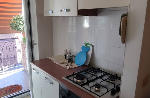 Quartiere XXVII Primavalle Apartment | Third floor apartment near Vatican, Metro, parking, climate and free WiFi!