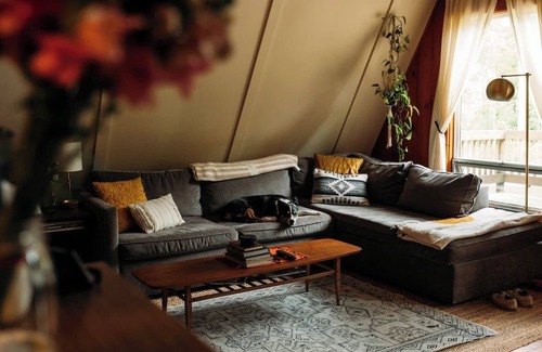 Stratton and Bromley Ski Areas Cabin | This cabin is a 2 bedroom(s), 1.5 bathrooms, located in Winhall, VT.