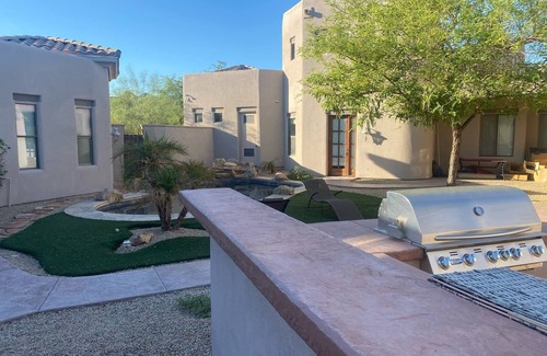 Estrella Mountain Ranch House | This casita located in the Estrella neighborhood boasts amazing Mountain View’s.