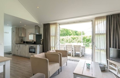 Westenschouwen House | This chalet is equipped with a gas fireplace and infrared sauna.