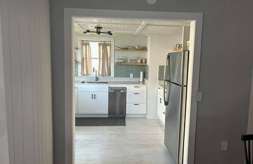 Jamestown House | This charming lake cottage located in a peaceful, safe community right on the lake!