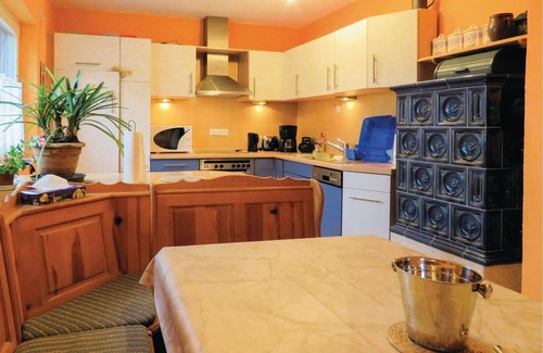 Kumbdchen House | This cozy and functionally furnished vacation home is located on the grounds of the Dilligsmühle hor