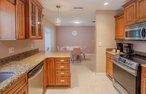 Largo House | This house is a 2 bedroom(s), 2 bathrooms, located in Largo, FL.
