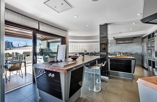 Olhos D'Agua House | This luxurious villa has been lovingly designed to the most exacting standards