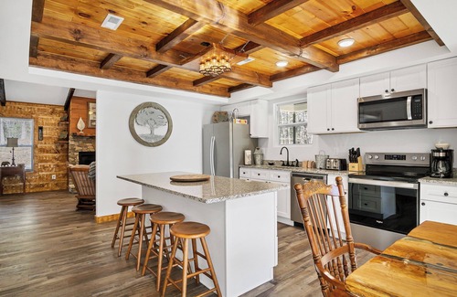 Townsend House | This newly built home has much to offer! hot-tub , fenced in back yard .