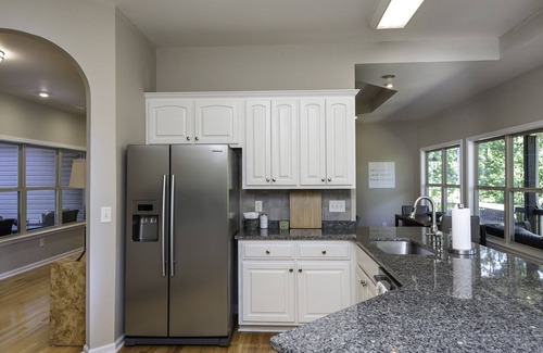 Sunset House | This wooded retreat has everything! Spring & Summer right around the corner!