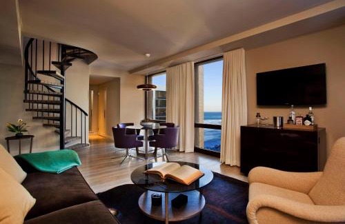 Near North Side Hotel | Thompson Chicago, by Hyatt