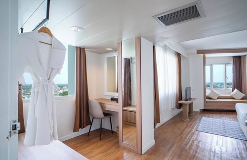 Surin Hotel | Thong Tarin Hotel