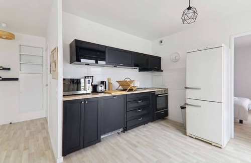 Noisy-le-Grand Apartment | Three-bedroom-apartment with balcony and parking