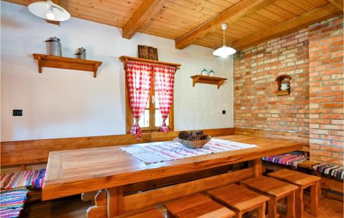 Gornji Trpuci House | Three-Bedroom Holiday Home In Gornji Trpuci