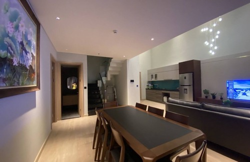 Bai Chay Apartment | Three Bedroom Duplex Apartement