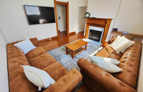 Invermay House | Three Bedrooms Hermay Cottage