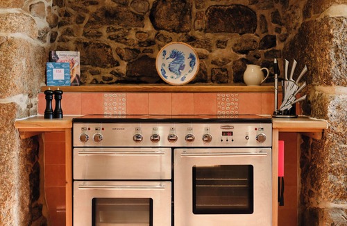 Saint Martin Cottage | Three Chimneys