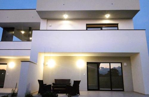 Dunajska Streda Apartment | Three Diamonds Residence