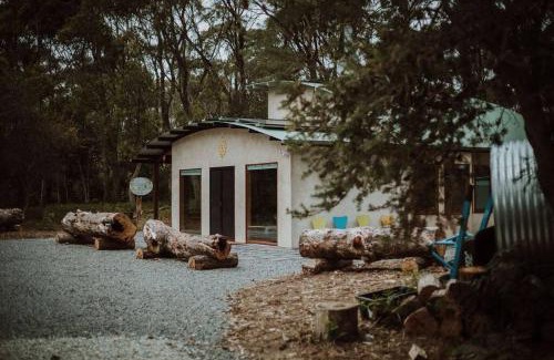 South Bruny House | Three Little Pigs Escape - Main and Cabin - OFF GRID property