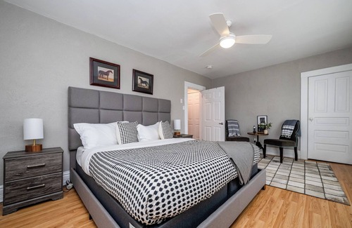 Three Oaks House | Three Oaks Multi Unit (2 Night Summer Min)