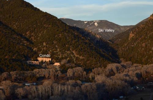 Arroyo Seco Apartment | Three Studios At Canyon Base - 15min To Ski