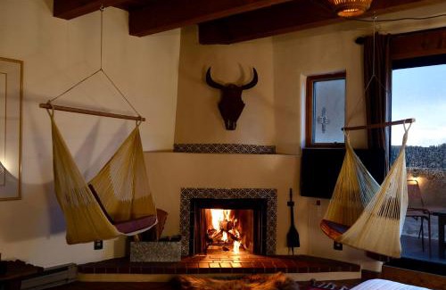 Arroyo Seco Apartment | Three Studios At Canyon Base - 15min To Ski