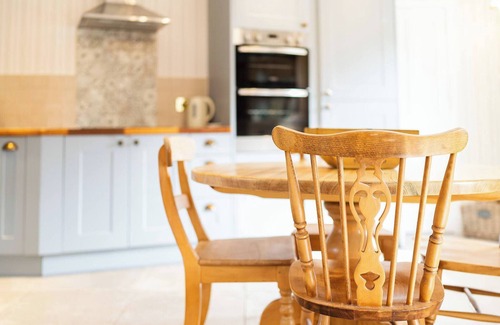 Kirriemuir Cottage | Thrums Cottage - Kirriemuir Central Location