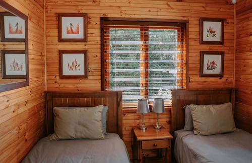Nelson Mandela Bay Cabin | Thunzi Bush Lodge