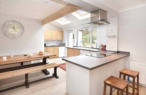 Strathcarron Cottage | TIGH EN LEIGH, pet friendly, with a garden in Shieldaig