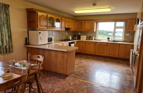 Derravonniff House | Tigh Mhartin, Screebe
