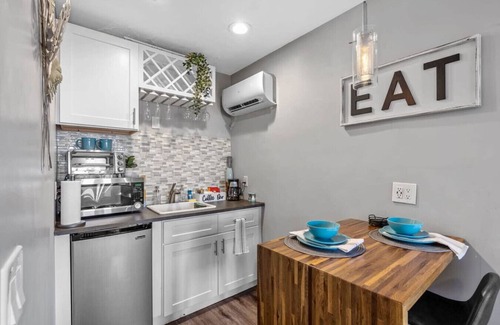 Lake Ridge Apartment | Tilah Stays | 10 min to beach & nightlife