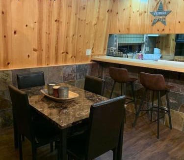 Wofford Heights House | Tillie Creek Retreat: a Creekside Oasis