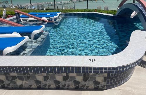 Corozal Resort | Tilt-Ta-Dock Resort Belize