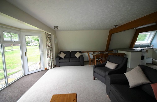 St Wenn Cabin | Timber A frame detached lodge with 3 bedrooms in quiet country park