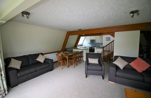 St Wenn Cabin | Timber A frame detached lodge with 3 bedrooms in quiet country park
