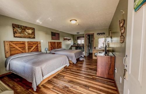 Jamestown Hotel | Timber Pointe Resort