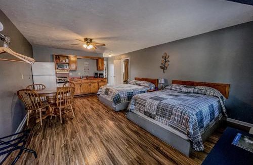 Jamestown Hotel | Timber Pointe Resort