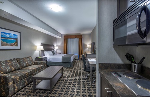 Fox Creek Hotel | Timber Ridge Inn and Suites