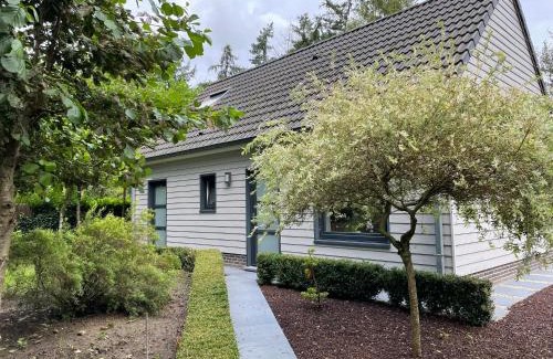 Knesselare House | Time To