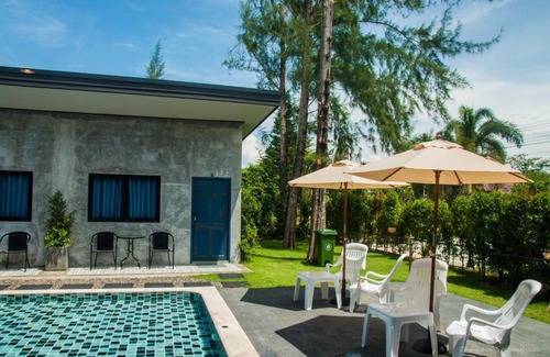 Cherngtalay Resort | Tin-Rail House