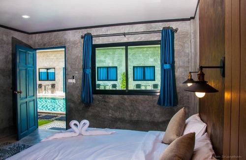 Cherngtalay Resort | Tin-Rail House