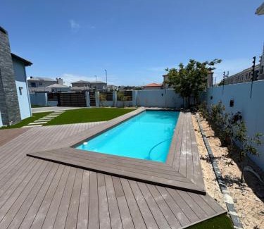 Bloubergstrand House | Tinchley Havanna, Luxury 3 Bedroom home