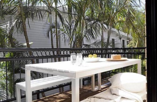 North Creek Apartment | ‘TINGUM’ - A Bahamian Island word used to describe a place