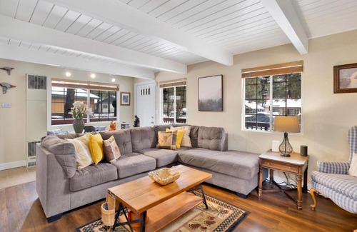 Peter Pan House | Tinker Bell Gambrel by Big Bear Vacations Ultra Relaxing Bear City Retreat