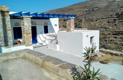 Megas Yialos-Nites Cottage | Tinos traditional rural house in an authentic village