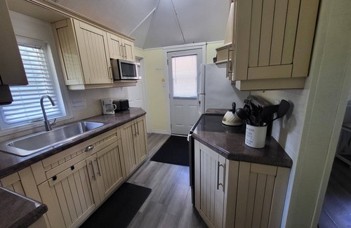 Tiny Cottage | Tiny Beaches/Wasaga/Georgian Bay Cottage for Rent