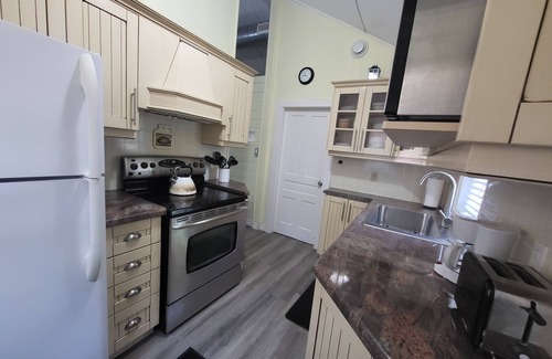 Tiny Cottage | Tiny Beaches/Wasaga/Georgian Bay Cottage for Rent