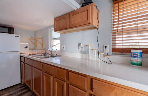 San Tan Valley Apartment | Tiny Cowboy Stay-Pool/Horse Stall/BBQ