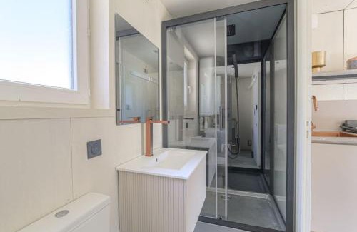 Saint-Rambert Apartment | Tiny-house atypique, 4 personnes, Saint-Didier